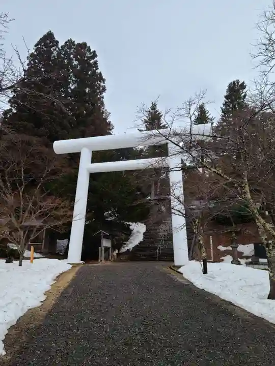 土津神社|こどもと出世の神さまの鳥居