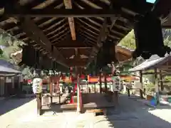 奈良豆比古神社の建物その他