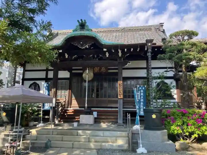 花光院の{uncategorized: "未分類", other: "その他", undefined: "問題あり", building: "その他建物", grave: "お墓", sacred_gate: "鳥居", guardian: "狛犬", statue: "像", buddha: "仏像", history: "歴史", nature: "自然", garden: "庭園", animal: "動物", pagoda: "塔", temizu: "手水舎", mountain_gate: "山門・神門", sanctuary: "本殿・本堂", subordinate: "末社・摂社", art: "芸術", scenery: "景色", jizo: "地蔵", ema: "絵馬", goshuin: "御朱印", omikuji: "おみくじ", items: "授与品その他", amulet: "お守り", goshuincho: "御朱印帳", eats: "食事", festival: "お祭り", votive_dance: "神楽", shichigosan: "七五三参", wedding: "結婚式", experience: "体験その他", initially: "初詣", around: "周辺", anti_infection: "感染症対策"}