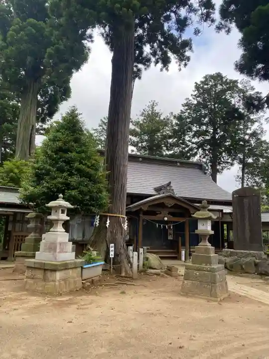 山倉大神の{uncategorized: "未分類", other: "その他", undefined: "問題あり", building: "その他建物", grave: "お墓", sacred_gate: "鳥居", guardian: "狛犬", statue: "像", buddha: "仏像", history: "歴史", nature: "自然", garden: "庭園", animal: "動物", pagoda: "塔", temizu: "手水舎", mountain_gate: "山門・神門", sanctuary: "本殿・本堂", subordinate: "末社・摂社", art: "芸術", scenery: "景色", jizo: "地蔵", ema: "絵馬", goshuin: "御朱印", omikuji: "おみくじ", items: "授与品その他", amulet: "お守り", goshuincho: "御朱印帳", eats: "食事", festival: "お祭り", votive_dance: "神楽", shichigosan: "七五三参", wedding: "結婚式", experience: "体験その他", initially: "初詣", around: "周辺", anti_infection: "感染症対策"}