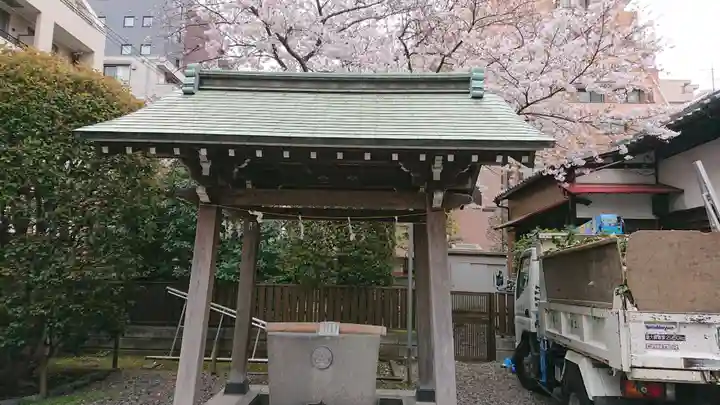 羽衣町厳島神社(関内厳島神社・横浜弁天)の手水舎