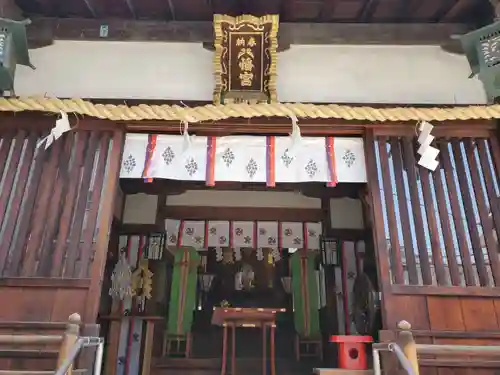 南長柄八幡宮の本殿・本堂