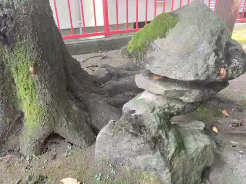 堰神社の庭園