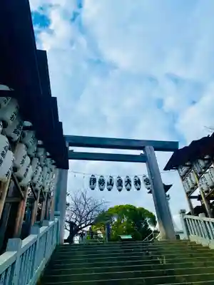 伊勢山皇大神宮の鳥居