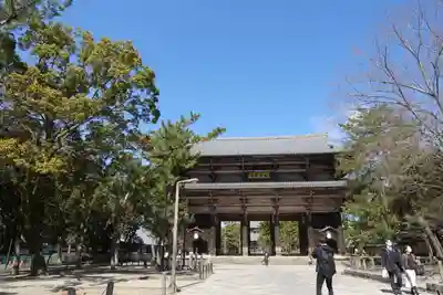 東大寺 法華堂(三月堂)の山門・神門