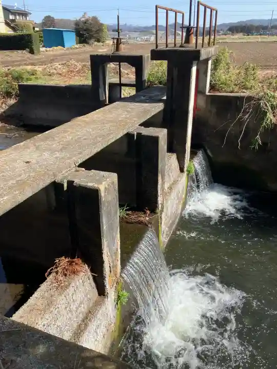 産宮神社の{uncategorized: "未分類", other: "その他", undefined: "問題あり", building: "その他建物", grave: "お墓", sacred_gate: "鳥居", guardian: "狛犬", statue: "像", buddha: "仏像", history: "歴史", nature: "自然", garden: "庭園", animal: "動物", pagoda: "塔", temizu: "手水舎", mountain_gate: "山門・神門", sanctuary: "本殿・本堂", subordinate: "末社・摂社", art: "芸術", scenery: "景色", jizo: "地蔵", ema: "絵馬", goshuin: "御朱印", omikuji: "おみくじ", items: "授与品その他", amulet: "お守り", goshuincho: "御朱印帳", eats: "食事", festival: "お祭り", votive_dance: "神楽", shichigosan: "七五三参", wedding: "結婚式", experience: "体験その他", initially: "初詣", around: "周辺", anti_infection: "感染症対策"}