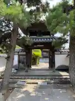 本傳寺の山門・神門