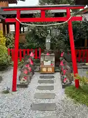 於菊稲荷神社の末社