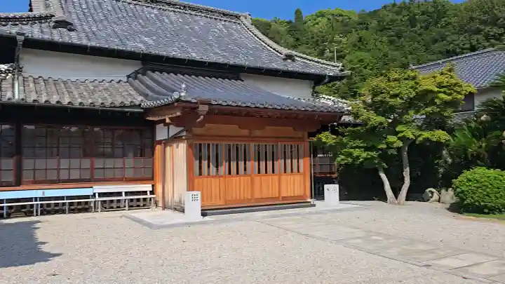 薬師院願成寺の{uncategorized: "未分類", other: "その他", undefined: "問題あり", building: "その他建物", grave: "お墓", sacred_gate: "鳥居", guardian: "狛犬", statue: "像", buddha: "仏像", history: "歴史", nature: "自然", garden: "庭園", animal: "動物", pagoda: "塔", temizu: "手水舎", mountain_gate: "山門・神門", sanctuary: "本殿・本堂", subordinate: "末社・摂社", art: "芸術", scenery: "景色", jizo: "地蔵", ema: "絵馬", goshuin: "御朱印", omikuji: "おみくじ", items: "授与品その他", amulet: "お守り", goshuincho: "御朱印帳", eats: "食事", festival: "お祭り", votive_dance: "神楽", shichigosan: "七五三参", wedding: "結婚式", experience: "体験その他", initially: "初詣", around: "周辺", anti_infection: "感染症対策"}