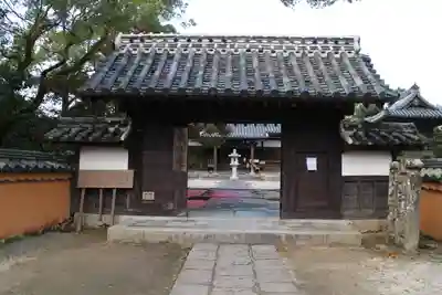 戒壇院の山門・神門