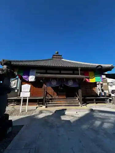 成田山　薬師堂（旧本堂）の{uncategorized: "未分類", other: "その他", undefined: "問題あり", building: "その他建物", grave: "お墓", sacred_gate: "鳥居", guardian: "狛犬", statue: "像", buddha: "仏像", history: "歴史", nature: "自然", garden: "庭園", animal: "動物", pagoda: "塔", temizu: "手水舎", mountain_gate: "山門・神門", sanctuary: "本殿・本堂", subordinate: "末社・摂社", art: "芸術", scenery: "景色", jizo: "地蔵", ema: "絵馬", goshuin: "御朱印", omikuji: "おみくじ", items: "授与品その他", amulet: "お守り", goshuincho: "御朱印帳", eats: "食事", festival: "お祭り", votive_dance: "神楽", shichigosan: "七五三参", wedding: "結婚式", experience: "体験その他", initially: "初詣", around: "周辺", anti_infection: "感染症対策"}