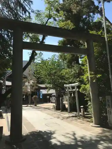 空鞘稲生神社の鳥居