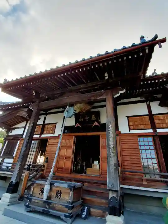 阿弥陀寺の本殿・本堂