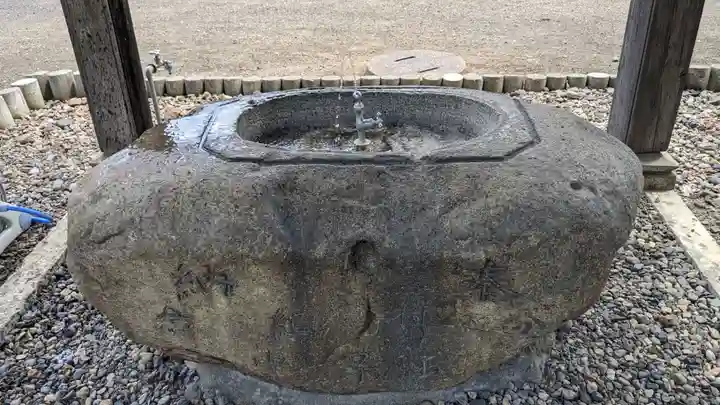 女満別神社の手水舎