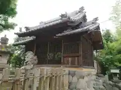 県明神社の本殿