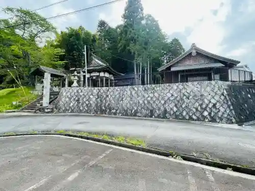 天満社の{uncategorized: "未分類", other: "その他", undefined: "問題あり", building: "その他建物", grave: "お墓", sacred_gate: "鳥居", guardian: "狛犬", statue: "像", buddha: "仏像", history: "歴史", nature: "自然", garden: "庭園", animal: "動物", pagoda: "塔", temizu: "手水舎", mountain_gate: "山門・神門", sanctuary: "本殿・本堂", subordinate: "末社・摂社", art: "芸術", scenery: "景色", jizo: "地蔵", ema: "絵馬", goshuin: "御朱印", omikuji: "おみくじ", items: "授与品その他", amulet: "お守り", goshuincho: "御朱印帳", eats: "食事", festival: "お祭り", votive_dance: "神楽", shichigosan: "七五三参", wedding: "結婚式", experience: "体験その他", initially: "初詣", around: "周辺", anti_infection: "感染症対策"}