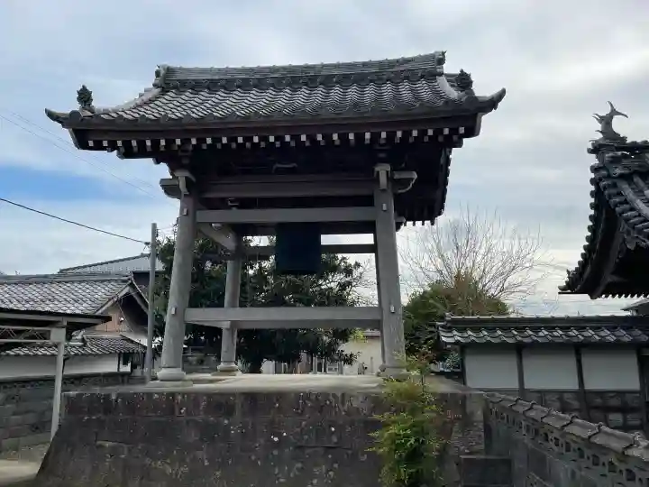 法雲寺の{uncategorized: "未分類", other: "その他", undefined: "問題あり", building: "その他建物", grave: "お墓", sacred_gate: "鳥居", guardian: "狛犬", statue: "像", buddha: "仏像", history: "歴史", nature: "自然", garden: "庭園", animal: "動物", pagoda: "塔", temizu: "手水舎", mountain_gate: "山門・神門", sanctuary: "本殿・本堂", subordinate: "末社・摂社", art: "芸術", scenery: "景色", jizo: "地蔵", ema: "絵馬", goshuin: "御朱印", omikuji: "おみくじ", items: "授与品その他", amulet: "お守り", goshuincho: "御朱印帳", eats: "食事", festival: "お祭り", votive_dance: "神楽", shichigosan: "七五三参", wedding: "結婚式", experience: "体験その他", initially: "初詣", around: "周辺", anti_infection: "感染症対策"}