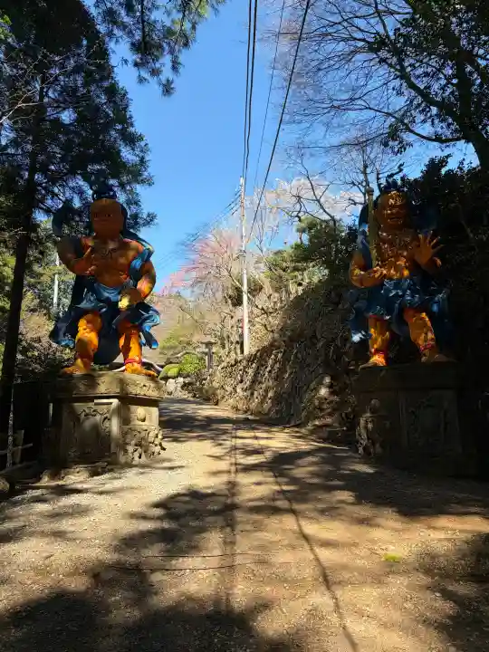 天龍寺の{uncategorized: "未分類", other: "その他", undefined: "問題あり", building: "その他建物", grave: "お墓", sacred_gate: "鳥居", guardian: "狛犬", statue: "像", buddha: "仏像", history: "歴史", nature: "自然", garden: "庭園", animal: "動物", pagoda: "塔", temizu: "手水舎", mountain_gate: "山門・神門", sanctuary: "本殿・本堂", subordinate: "末社・摂社", art: "芸術", scenery: "景色", jizo: "地蔵", ema: "絵馬", goshuin: "御朱印", omikuji: "おみくじ", items: "授与品その他", amulet: "お守り", goshuincho: "御朱印帳", eats: "食事", festival: "お祭り", votive_dance: "神楽", shichigosan: "七五三参", wedding: "結婚式", experience: "体験その他", initially: "初詣", around: "周辺", anti_infection: "感染症対策"}