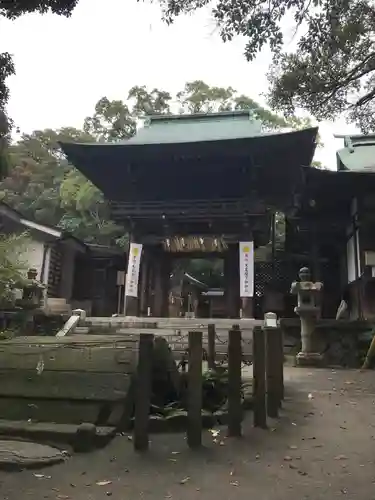 志賀海神社の山門・神門