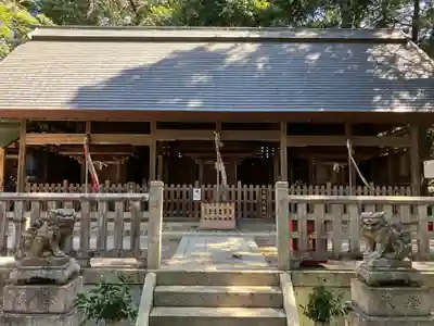 布施神社の本殿・本堂