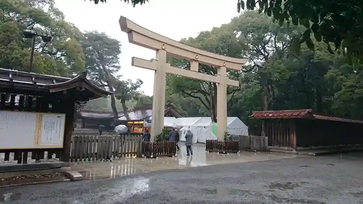 明治神宮の鳥居