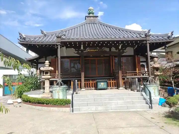 蓮心寺の本殿・本堂