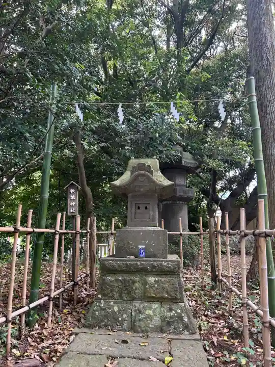 比々多神社の{uncategorized: "未分類", other: "その他", undefined: "問題あり", building: "その他建物", grave: "お墓", sacred_gate: "鳥居", guardian: "狛犬", statue: "像", buddha: "仏像", history: "歴史", nature: "自然", garden: "庭園", animal: "動物", pagoda: "塔", temizu: "手水舎", mountain_gate: "山門・神門", sanctuary: "本殿・本堂", subordinate: "末社・摂社", art: "芸術", scenery: "景色", jizo: "地蔵", ema: "絵馬", goshuin: "御朱印", omikuji: "おみくじ", items: "授与品その他", amulet: "お守り", goshuincho: "御朱印帳", eats: "食事", festival: "お祭り", votive_dance: "神楽", shichigosan: "七五三参", wedding: "結婚式", experience: "体験その他", initially: "初詣", around: "周辺", anti_infection: "感染症対策"}