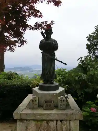 観音正寺の像