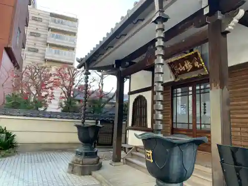 長幸寺の本殿・本堂