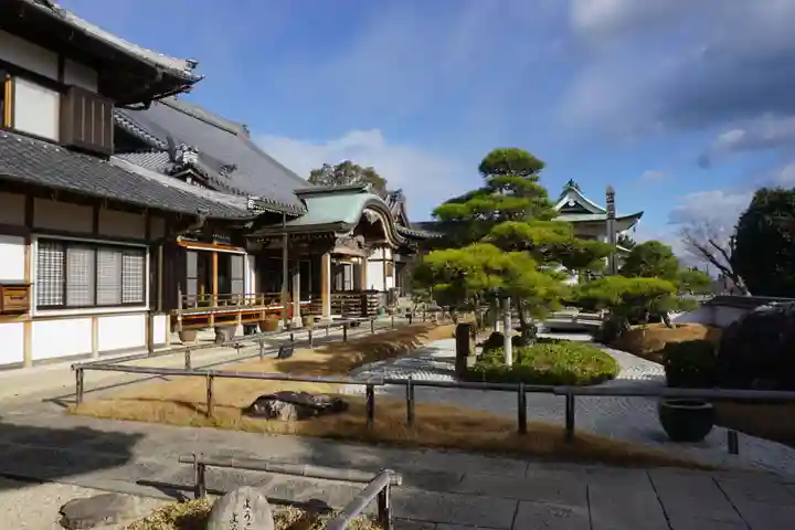 月照寺の本殿・本堂