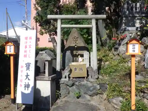 折上稲荷神社の末社・摂社