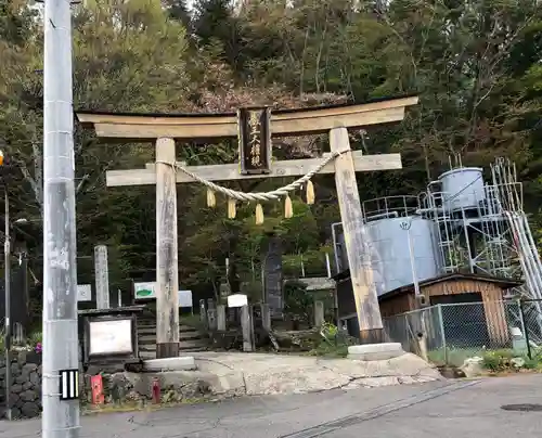 刈田嶺神社の鳥居