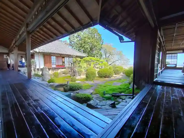 行基寺の本殿・本堂