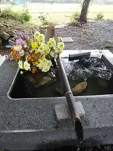 高司神社〜むすびの神の鎮まる社〜の手水舎