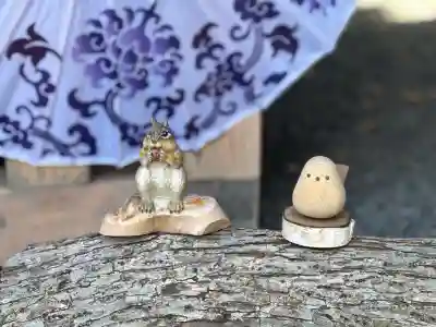 札幌諏訪神社の像