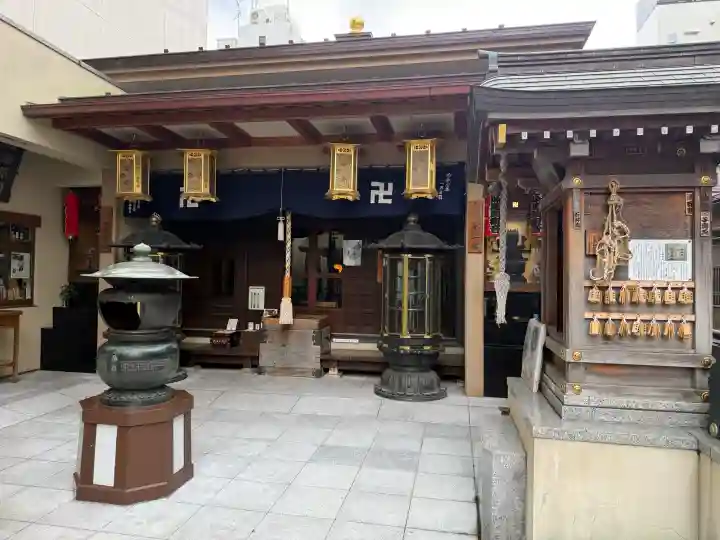 大観音寺の{uncategorized: "未分類", other: "その他", undefined: "問題あり", building: "その他建物", grave: "お墓", sacred_gate: "鳥居", guardian: "狛犬", statue: "像", buddha: "仏像", history: "歴史", nature: "自然", garden: "庭園", animal: "動物", pagoda: "塔", temizu: "手水舎", mountain_gate: "山門・神門", sanctuary: "本殿・本堂", subordinate: "末社・摂社", art: "芸術", scenery: "景色", jizo: "地蔵", ema: "絵馬", goshuin: "御朱印", omikuji: "おみくじ", items: "授与品その他", amulet: "お守り", goshuincho: "御朱印帳", eats: "食事", festival: "お祭り", votive_dance: "神楽", shichigosan: "七五三参", wedding: "結婚式", experience: "体験その他", initially: "初詣", around: "周辺", anti_infection: "感染症対策"}