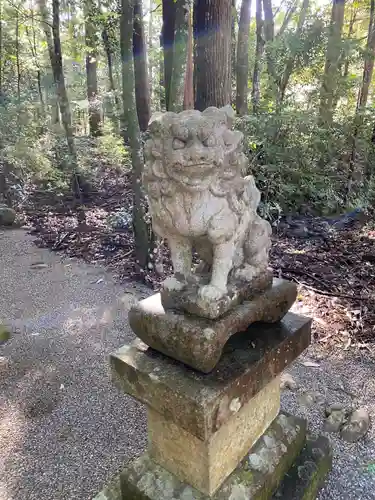 丹生神社の狛犬