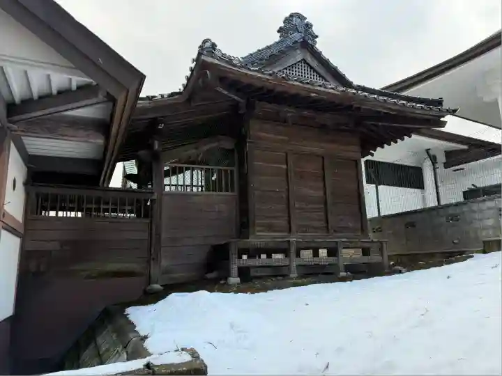 三ツ石神社(岩手県)