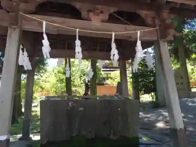 諏訪大社上社前宮の手水舎