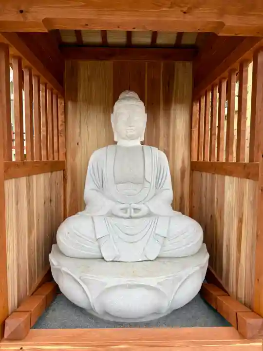 心岩寺の{uncategorized: "未分類", other: "その他", undefined: "問題あり", building: "その他建物", grave: "お墓", sacred_gate: "鳥居", guardian: "狛犬", statue: "像", buddha: "仏像", history: "歴史", nature: "自然", garden: "庭園", animal: "動物", pagoda: "塔", temizu: "手水舎", mountain_gate: "山門・神門", sanctuary: "本殿・本堂", subordinate: "末社・摂社", art: "芸術", scenery: "景色", jizo: "地蔵", ema: "絵馬", goshuin: "御朱印", omikuji: "おみくじ", items: "授与品その他", amulet: "お守り", goshuincho: "御朱印帳", eats: "食事", festival: "お祭り", votive_dance: "神楽", shichigosan: "七五三参", wedding: "結婚式", experience: "体験その他", initially: "初詣", around: "周辺", anti_infection: "感染症対策"}