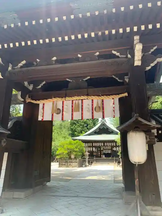 白峯神宮の山門・神門