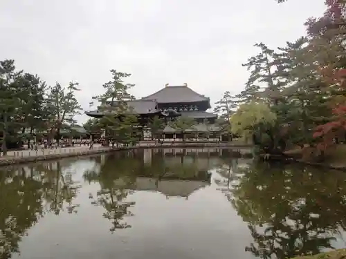 厳島神社（東大寺境内社）の本殿