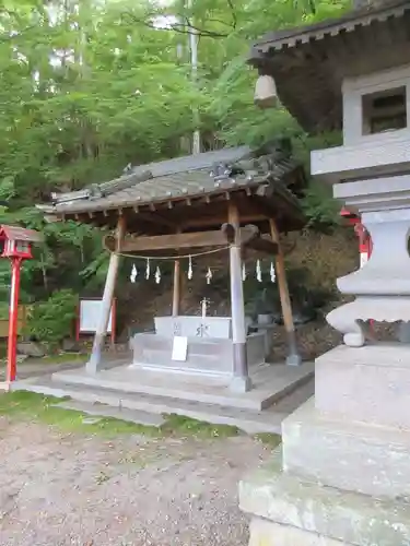 鼻顔稲荷神社の手水舎