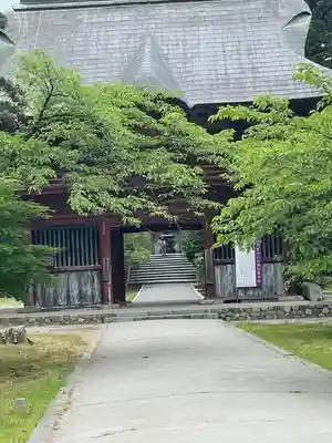 乙寳寺の山門・神門