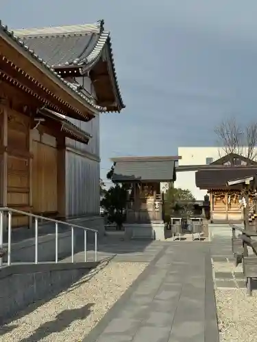 八ツ屋神明社の{uncategorized: "未分類", other: "その他", undefined: "問題あり", building: "その他建物", grave: "お墓", sacred_gate: "鳥居", guardian: "狛犬", statue: "像", buddha: "仏像", history: "歴史", nature: "自然", garden: "庭園", animal: "動物", pagoda: "塔", temizu: "手水舎", mountain_gate: "山門・神門", sanctuary: "本殿・本堂", subordinate: "末社・摂社", art: "芸術", scenery: "景色", jizo: "地蔵", ema: "絵馬", goshuin: "御朱印", omikuji: "おみくじ", items: "授与品その他", amulet: "お守り", goshuincho: "御朱印帳", eats: "食事", festival: "お祭り", votive_dance: "神楽", shichigosan: "七五三参", wedding: "結婚式", experience: "体験その他", initially: "初詣", around: "周辺", anti_infection: "感染症対策"}