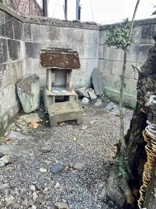 山王社の{uncategorized: "未分類", other: "その他", undefined: "問題あり", building: "その他建物", grave: "お墓", sacred_gate: "鳥居", guardian: "狛犬", statue: "像", buddha: "仏像", history: "歴史", nature: "自然", garden: "庭園", animal: "動物", pagoda: "塔", temizu: "手水舎", mountain_gate: "山門・神門", sanctuary: "本殿・本堂", subordinate: "末社・摂社", art: "芸術", scenery: "景色", jizo: "地蔵", ema: "絵馬", goshuin: "御朱印", omikuji: "おみくじ", items: "授与品その他", amulet: "お守り", goshuincho: "御朱印帳", eats: "食事", festival: "お祭り", votive_dance: "神楽", shichigosan: "七五三参", wedding: "結婚式", experience: "体験その他", initially: "初詣", around: "周辺", anti_infection: "感染症対策"}