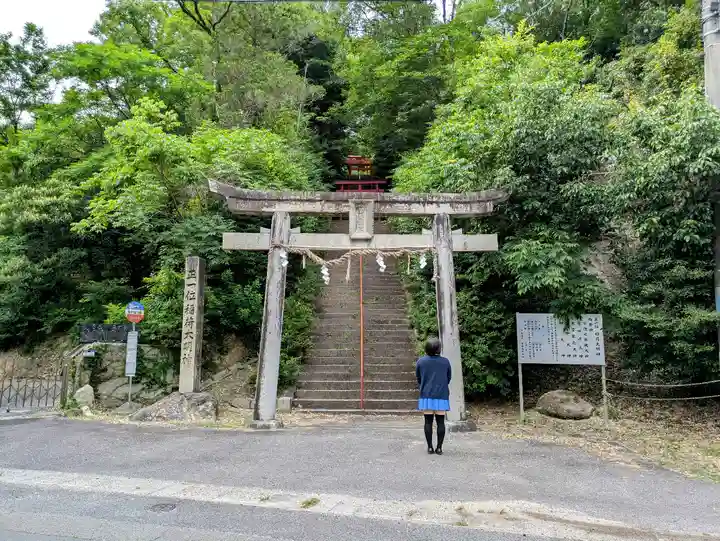 曽野稲荷神社の鳥居