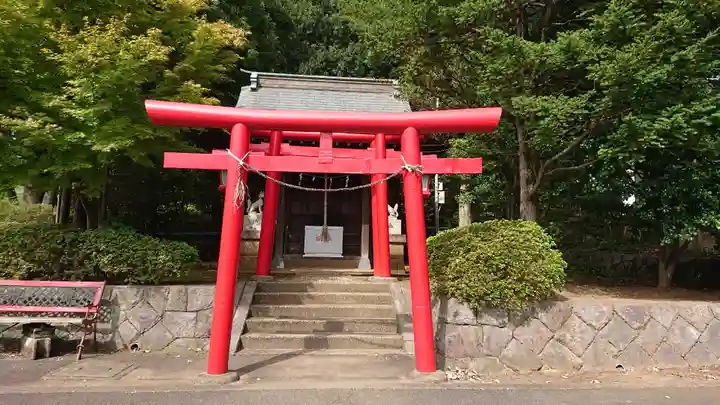 南大沢八幡神社の末社・摂社