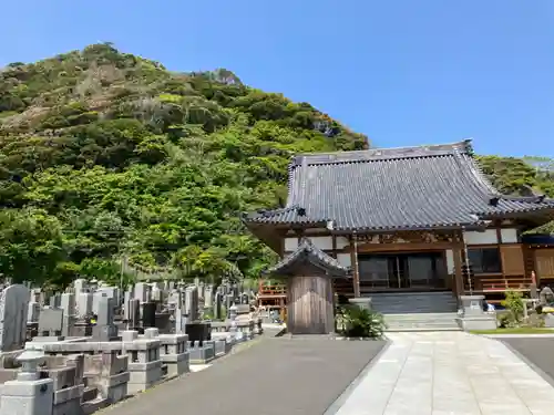 多聞寺の本殿・本堂