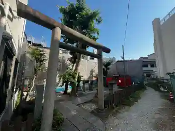 松長大明神の{uncategorized: "未分類", other: "その他", undefined: "問題あり", building: "その他建物", grave: "お墓", sacred_gate: "鳥居", guardian: "狛犬", statue: "像", buddha: "仏像", history: "歴史", nature: "自然", garden: "庭園", animal: "動物", pagoda: "塔", temizu: "手水舎", mountain_gate: "山門・神門", sanctuary: "本殿・本堂", subordinate: "末社・摂社", art: "芸術", scenery: "景色", jizo: "地蔵", ema: "絵馬", goshuin: "御朱印", omikuji: "おみくじ", items: "授与品その他", amulet: "お守り", goshuincho: "御朱印帳", eats: "食事", festival: "お祭り", votive_dance: "神楽", shichigosan: "七五三参", wedding: "結婚式", experience: "体験その他", initially: "初詣", around: "周辺", anti_infection: "感染症対策"}